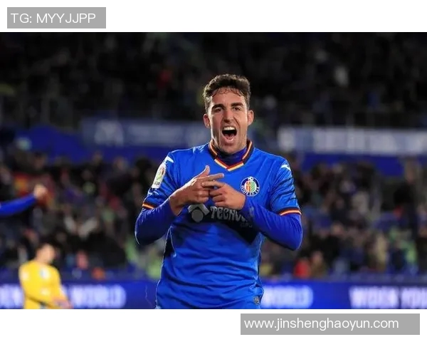 伊比萨主场迎战巴萨双方争夺西甲宝贵积分之战