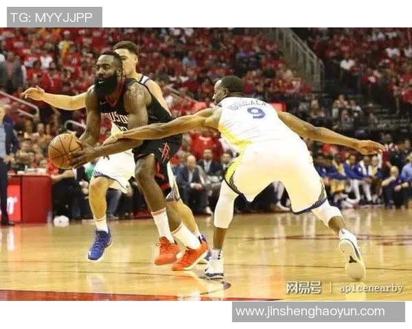 兰斯与里昂的精彩对决结果揭晓比分是多少引发球迷热议 兰斯与里昂的精彩对决结果揭晓比分是多少引发球迷热议